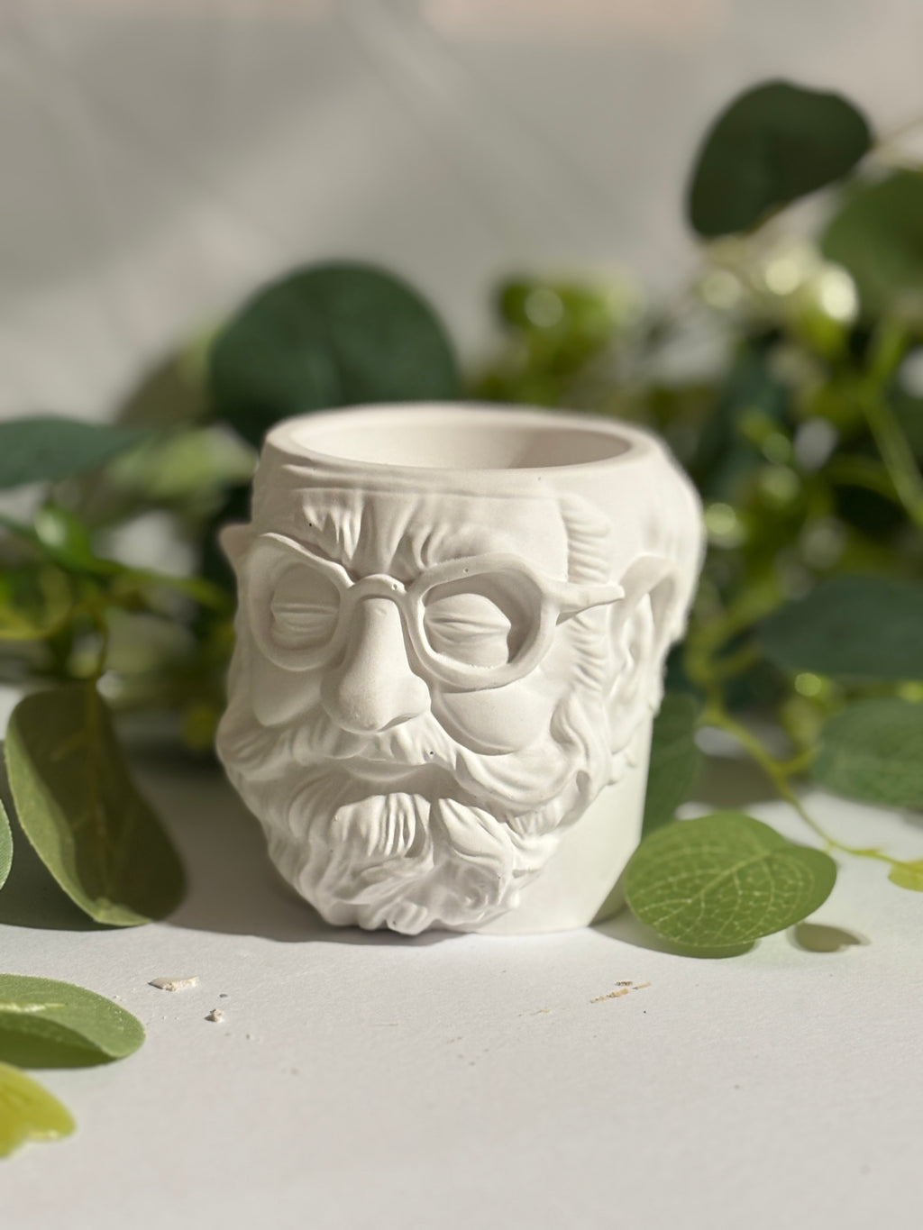 Der Denker – handgegossene Keramikfigur