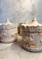 Karussell-Dose aus Keramik