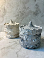 Karussell-Dose aus Keramik