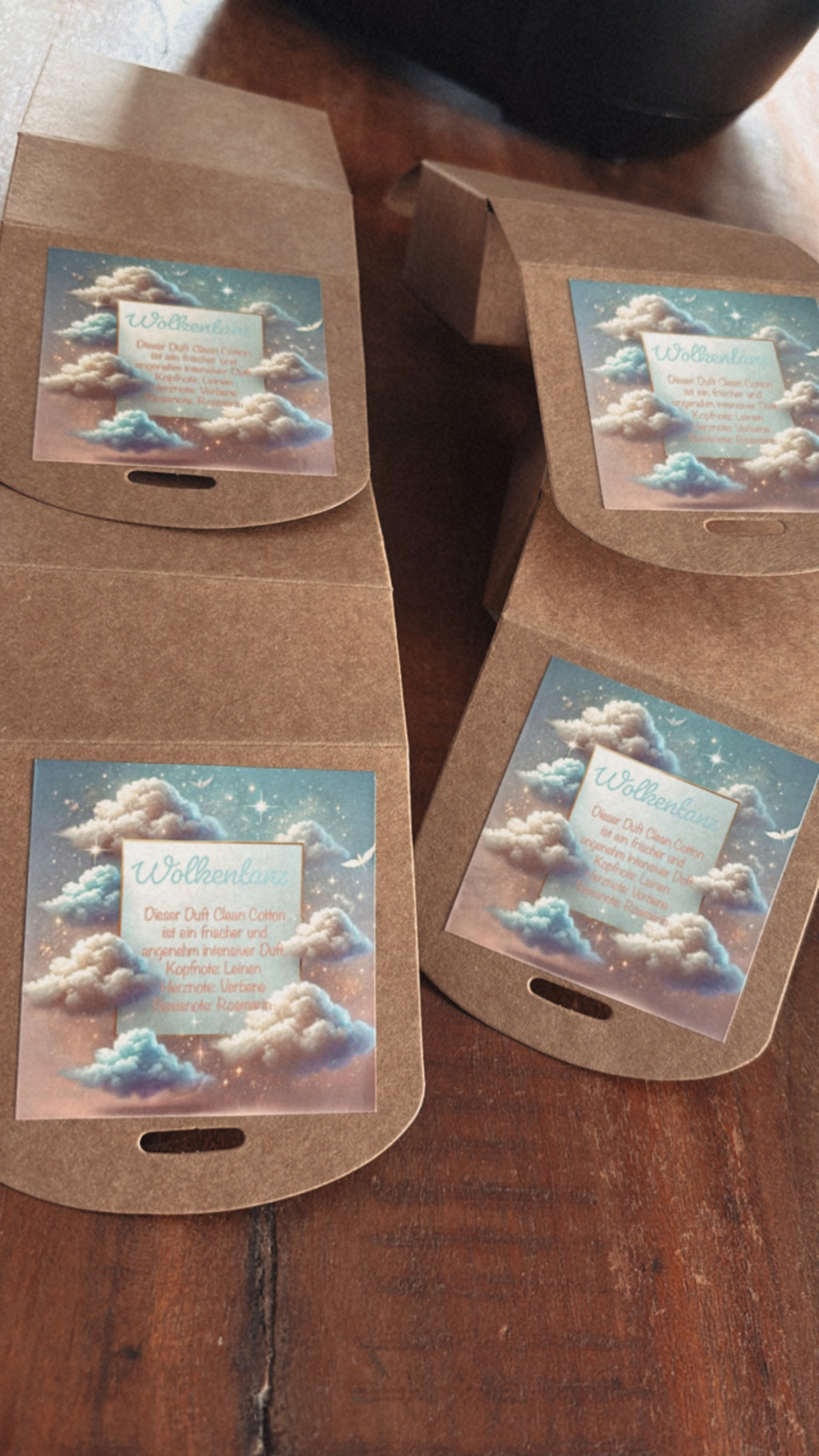 Duft-Sachet „Wolkentanz“ – handgegossen & frisch verziert