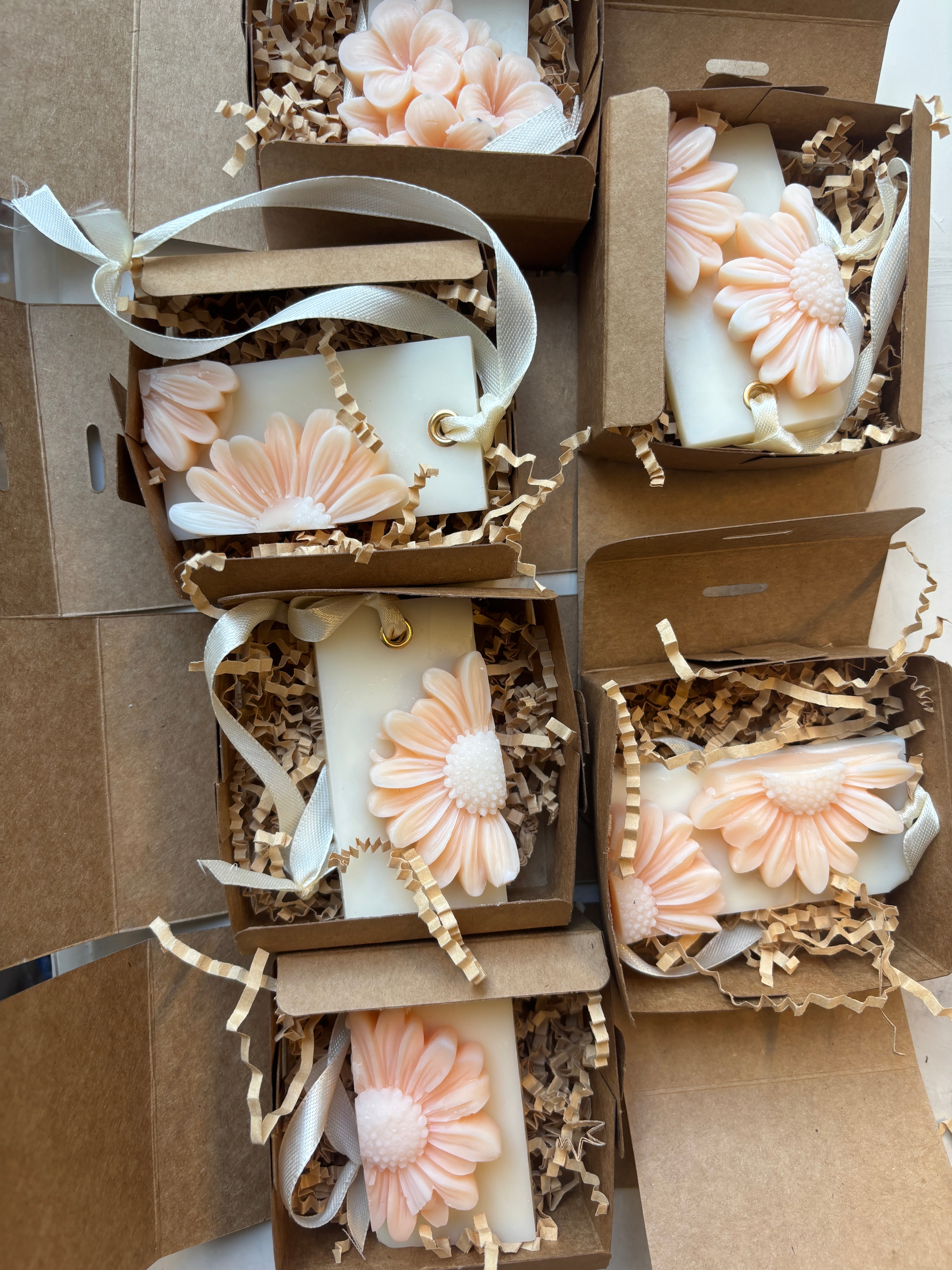 Duft-Sachet „Blüten Poesie“ – handgegossen & floral verziert