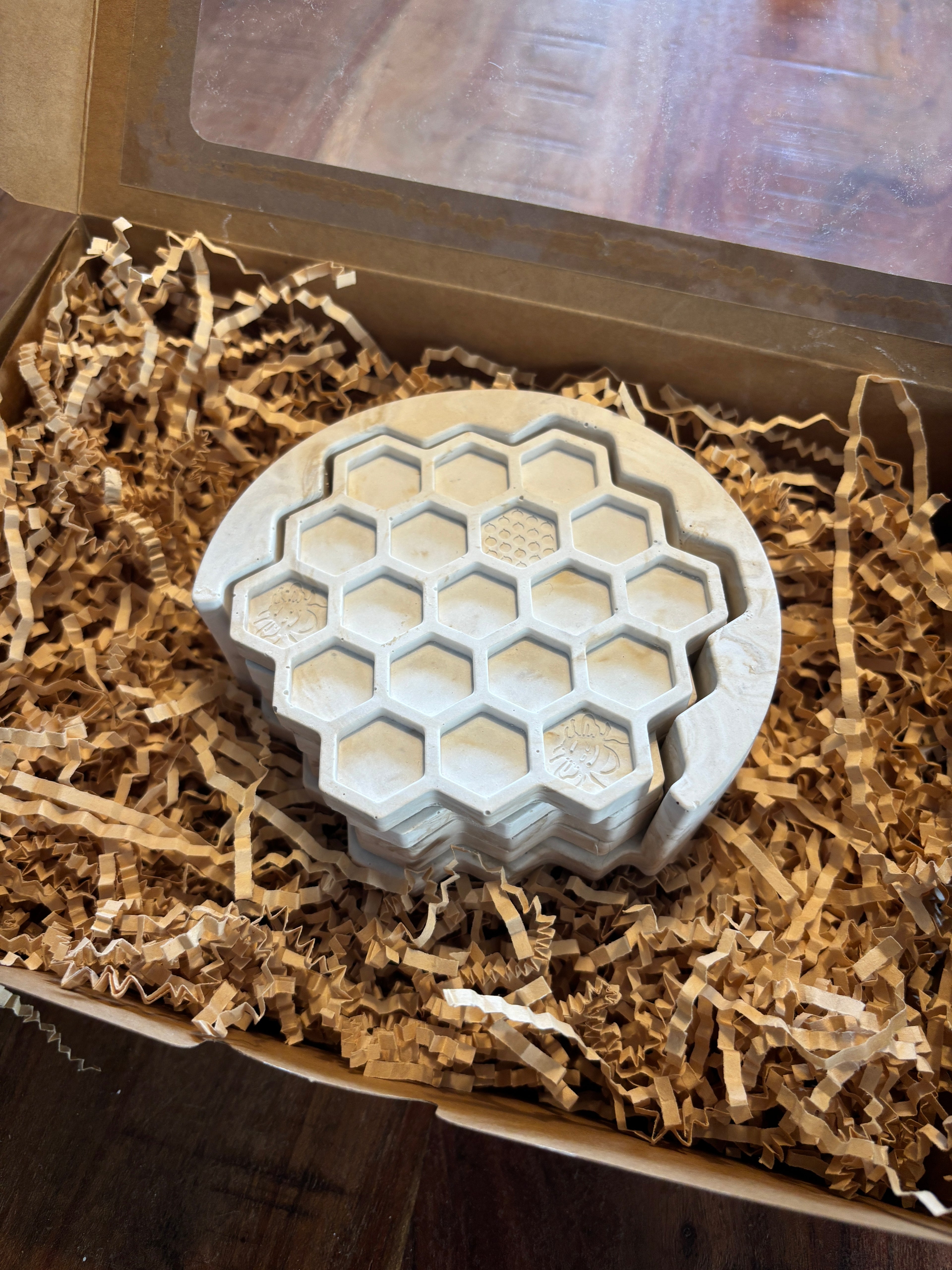 Keramik-Untersetzer-Set „Bienenwabe“ mit Aufbewahrungsbox