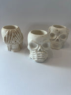 Totenkopf-Keramik „Die drei Weisen“