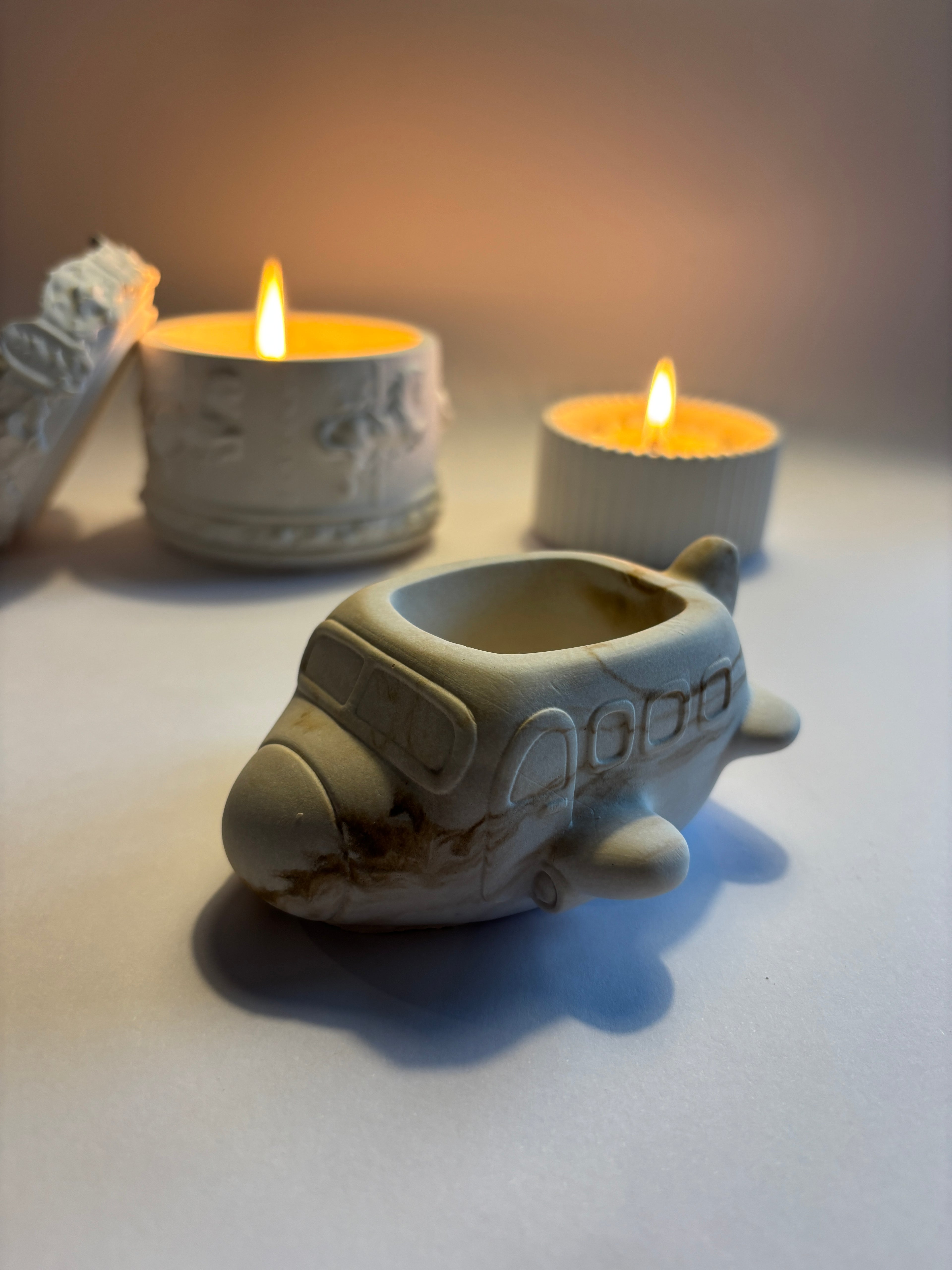 Flugzeug aus Keramik