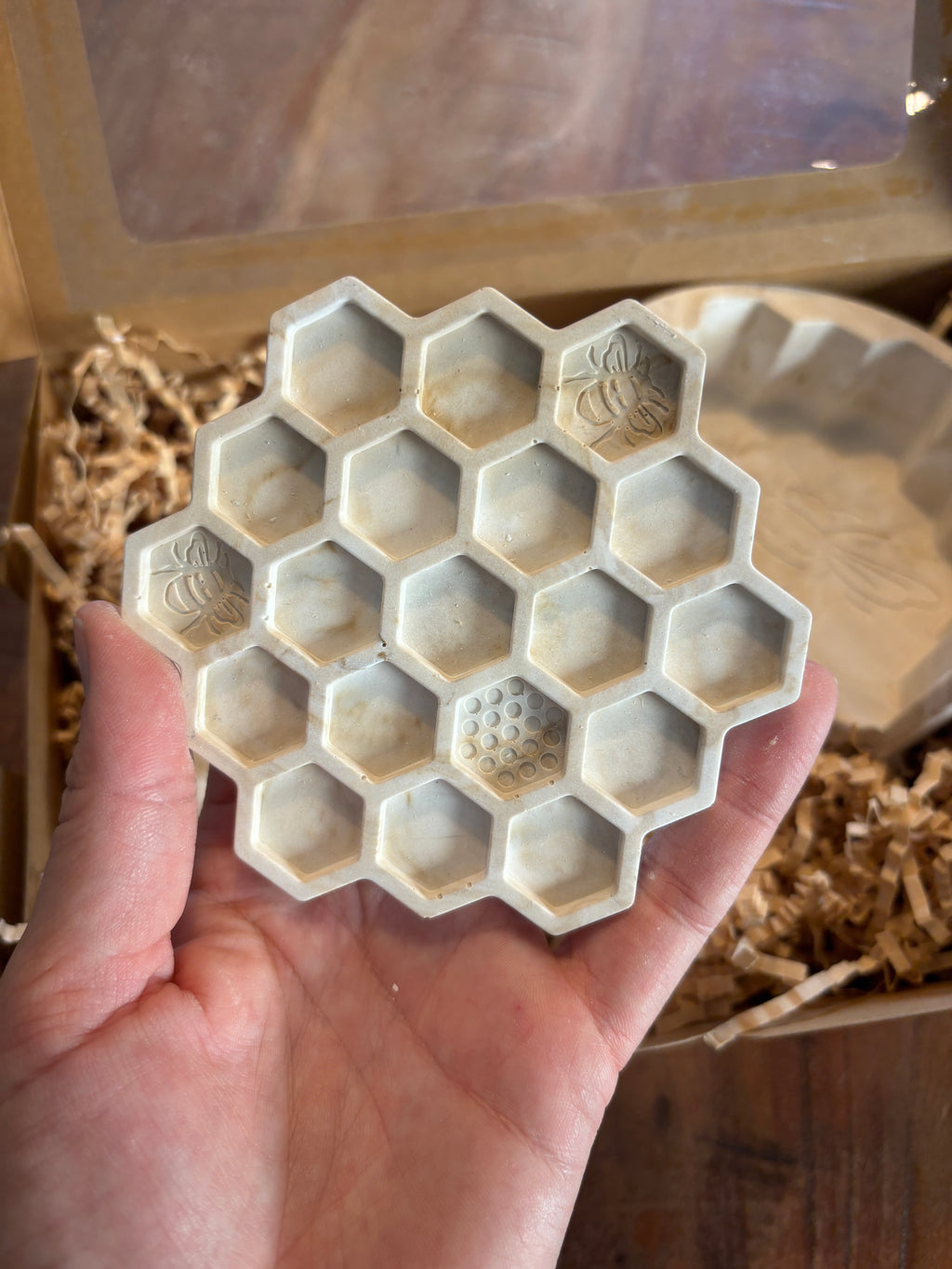 Keramik-Untersetzer-Set „Bienenwabe“ mit Aufbewahrungsbox